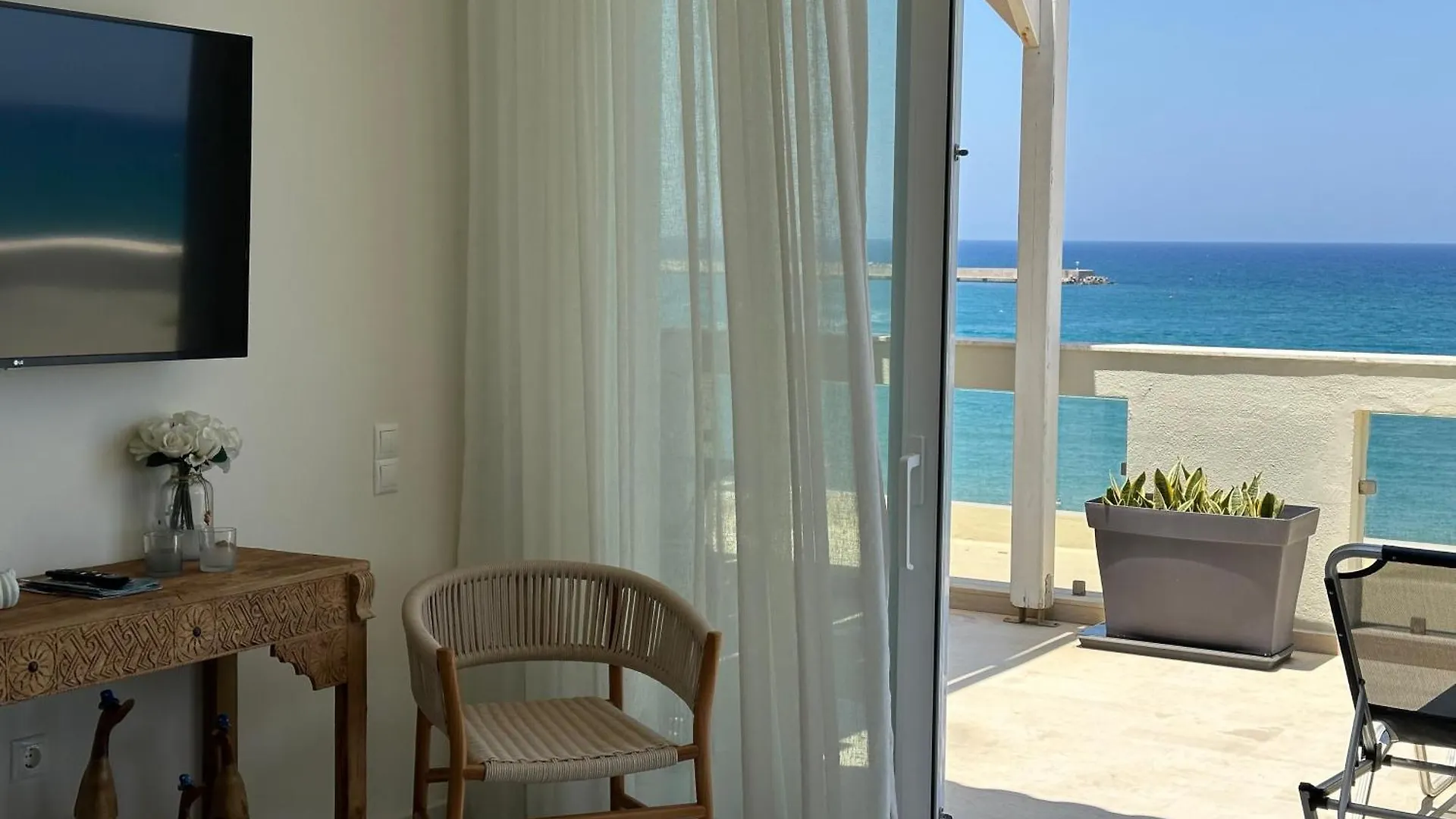העיירה רתימנו Nathalie'S Beachfront Apartment